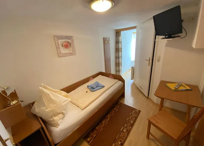 Widenschek بيت ريفي *